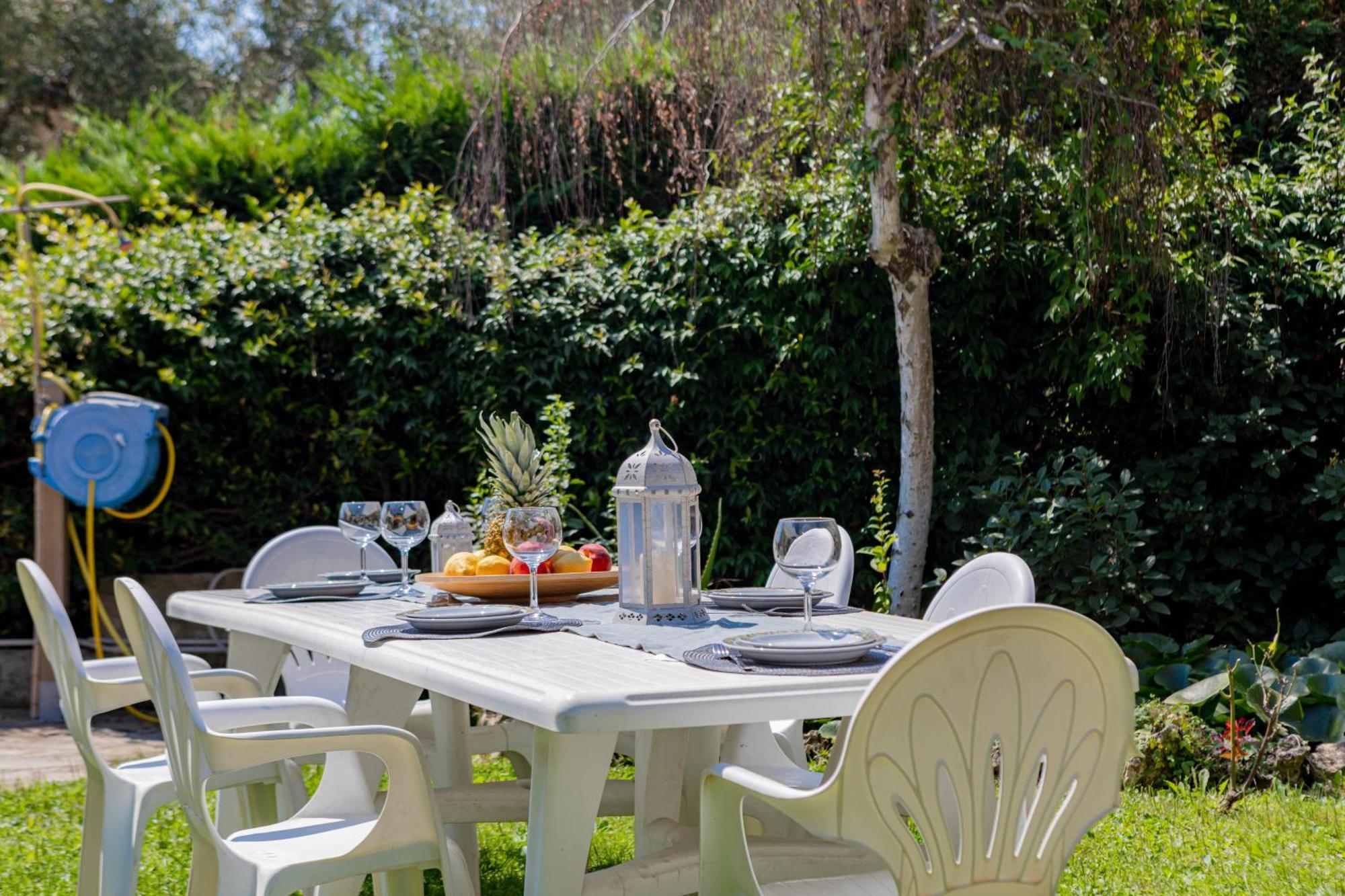 H11 Oasi Serena Parcheggio-Giardino Taggia Exteriér fotografie